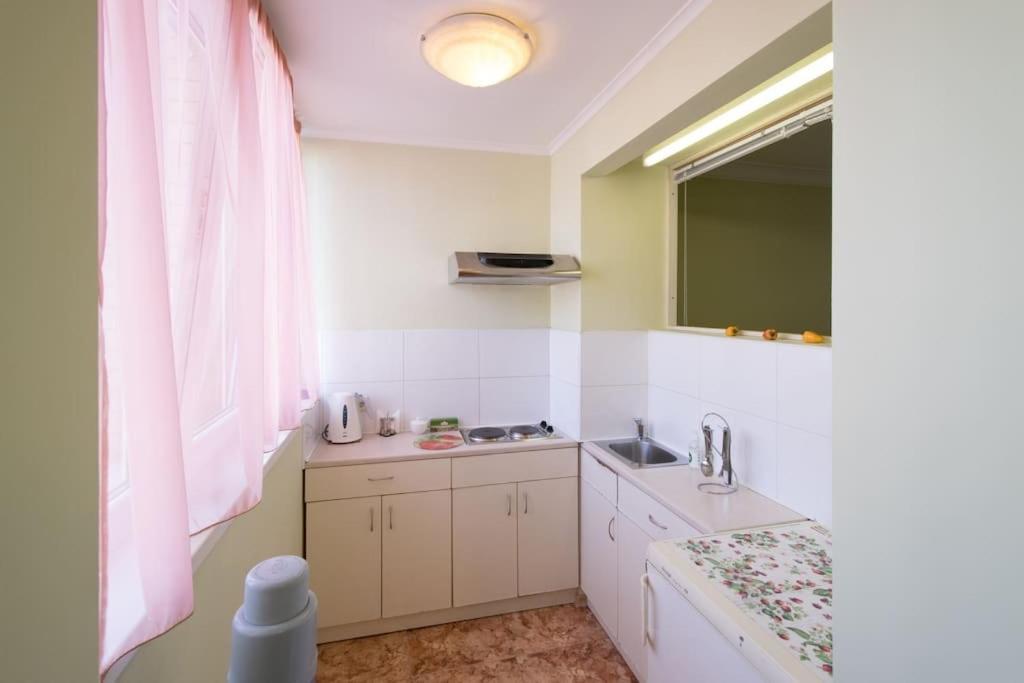 Hotel Service Predslava On Antonovicha Street Kiev Extérieur photo